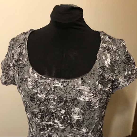 Helene Blake gray rose sequined blouse size 10 - Picture 3 of 8